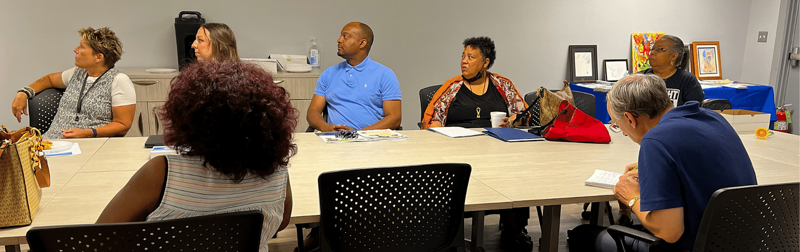 2nd Ward residents taking in information about resources and new developments across Flint.Xzavier Simon | Flintside